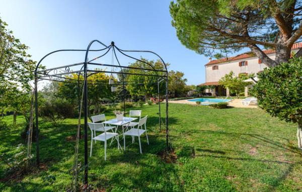 Villa Santina Near Porec Radovani